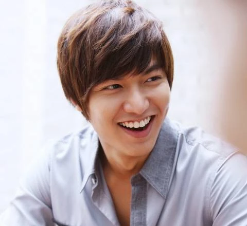 Tin đồn Lee Min Ho phẫu thuật thẩm mỹ