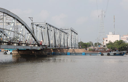 Cầu Bình Lợi, nơi thường xảy ra các vụ tự tử Cầu Bình Lợi, nơi thường xảy ra các vụ tự tử