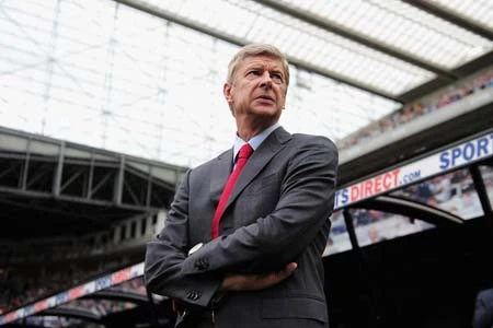 HLV Arsene Wenger trấn an người hâm mộ Arsenal sau trận hòa Newcastle