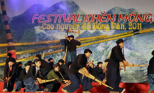 Tiếng khèn Mông vang vọng trên cao nguyên đá Đồng Văn ảnh 5 Tiếng khèn Mông vang vọng trên cao nguyên đá Đồng Văn ảnh 5