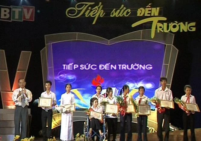 540 triệu đồng giúp học sinh nghèo Bình Thuận