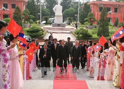 Tăng cường hợp tác đào tạo, nghiên cứu lý luận giữa 2 nước Việt-Lào