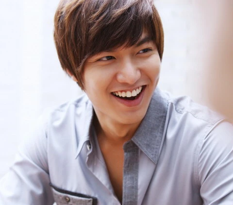 Lee Min Hoo chia tay bạn gái sau 6 tháng hẹn hò?