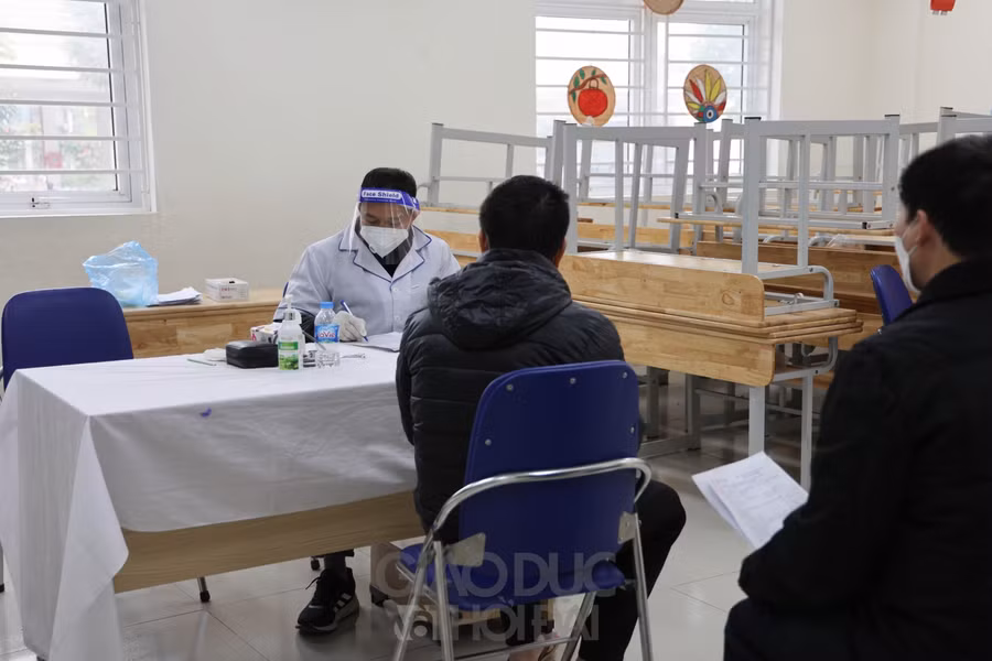 Tại phòng khám lâm sàng, mọi công đoạn đều được làm theo thứ tự, đúng quy trình.