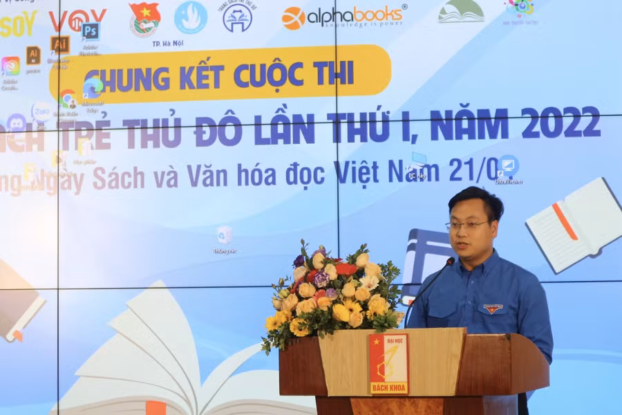 Đồng chí Trần Quang Hưng, Ủy viên BCH Trung ương Đoàn, Phó Chủ tịch Trung ương Hội Sinh viên Việt Nam, Phó Bí thư Thành đoàn, Chủ tịch Hội Sinh viên Việt Nam thành phố Hà Nội phát biểu tại cuộc thi.