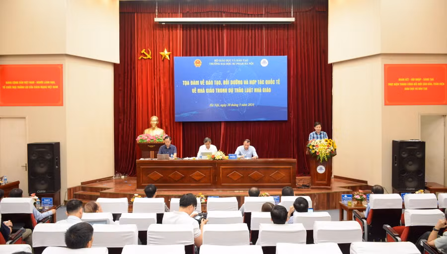 Toàn cảnh tọa đàm.