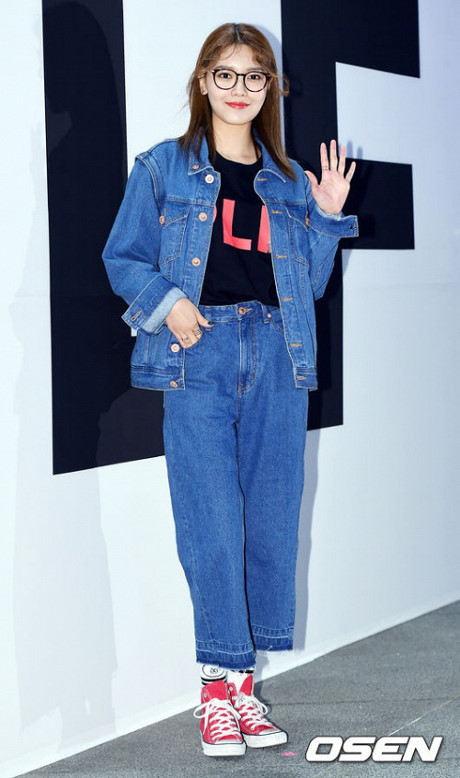 2017 rồi, mặc denim muốn sành là phải diện cả cây thế này! - Ảnh 4 2017 roi, mac denim muon sanh la phai dien ca cay the nay! - Anh 4
