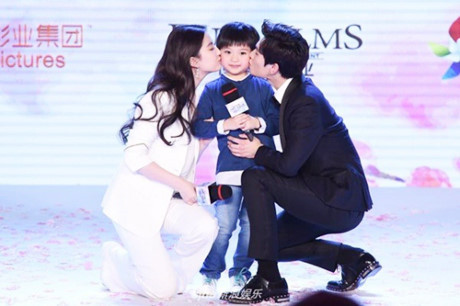 Sau Dương Mịch, đến lượt Lưu Diệc Phi cũng nhảy đài tự tử trong Sau Duong Mich, den luot Luu Diec Phi cung nhay dai tu tu trong