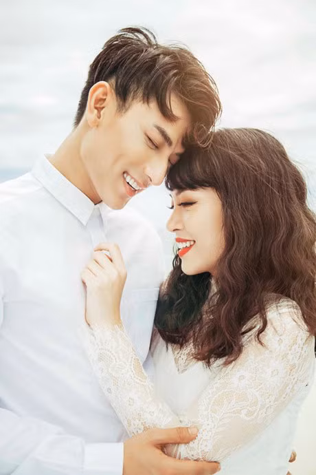 Sao Viet 30/3: Ha Ho goi cam di hen ho, Mac Hong Quan bi vo hon trom - Anh 6