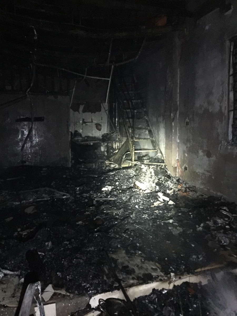 Hiện trường bên trong căn nhà bị cháy. Hiện trường bên trong căn nhà bị cháy.