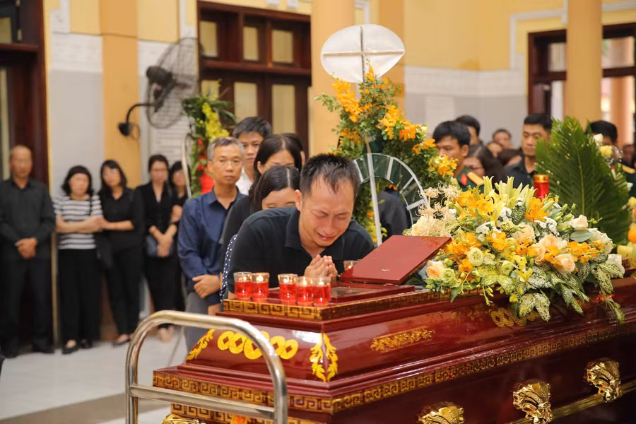 Thầy ra đi sớm quá