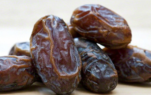 10 thực phẩm nên dùng ngày Valentine ảnh 1 Chà là khô Mỹ là thực phẩm giúp cải thiện đời sống tình dục hiệu quả. Ảnh: health.