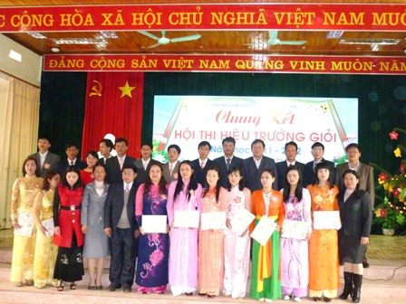 Trao giải cho các thầy cô tại Hội thi