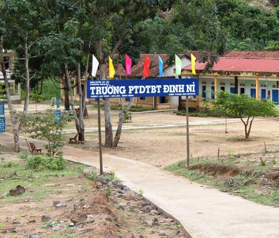 Khuôn viên trường