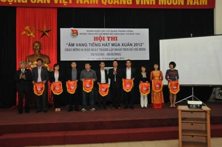 Dư âm Hội thi &quot;Âm vang tiếng hát mùa xuân năm 2012&quot;