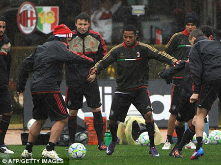 AC Milan đầy tự tin trước chuyến làm khách của Arsenal AC Milan đầy tự tin trước chuyến làm khách của Arsenal