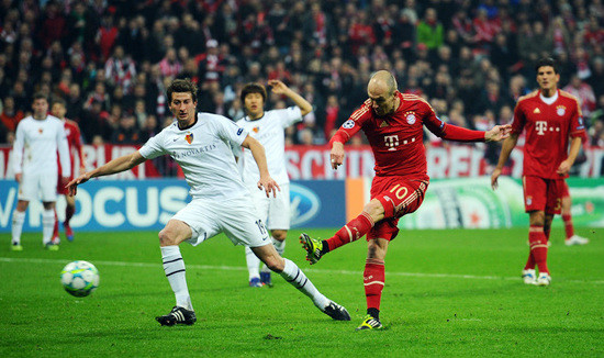 Inter bị loại đau đớn, "Hùm xám" huỷ diệt Basel ảnh 4 Robben châm ngòi cho con mưa bàn thắng của Munich