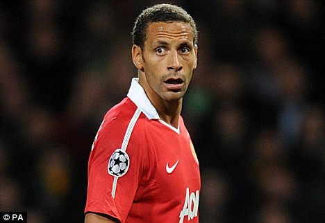 Man United tính &quot;trói chân&quot; công thần Rio Ferdinand