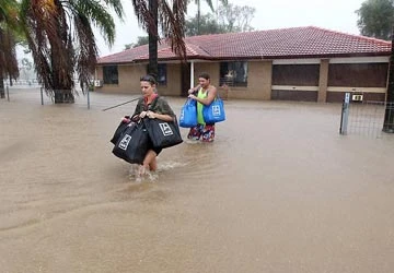 Lụt lội ở Australia, động đất ở Phillippines, Indonesia