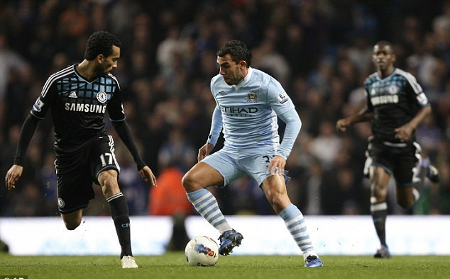 Tevez tái xuất, Man City ngược dòng hạ Chelsea ảnh 2 Tavez đã có sự trở lại đầy ấn tượng