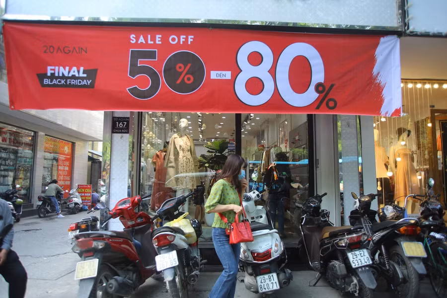 Rất nhiều nơi chỉ lác đác khách vào mua.