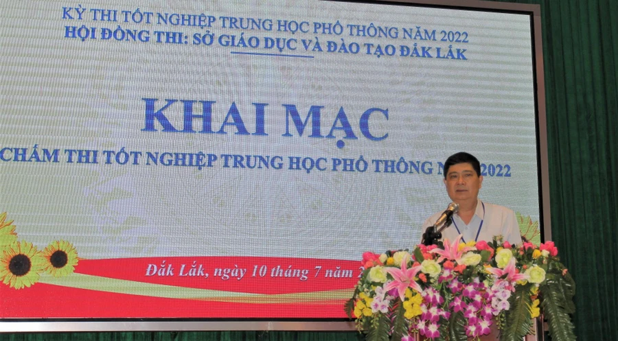 Giám đốc Sở GD&ĐT Phạm Đăng Khoa khai mạc chấm thi.