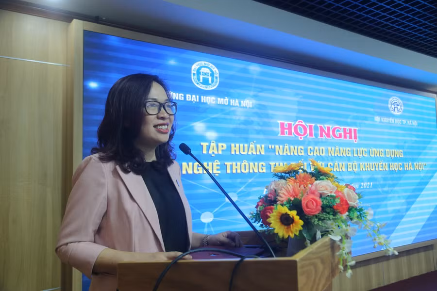 PGS.TS Nguyễn Thị Nhung - Hiệu trưởng Trường ĐH Mở Hà Nội