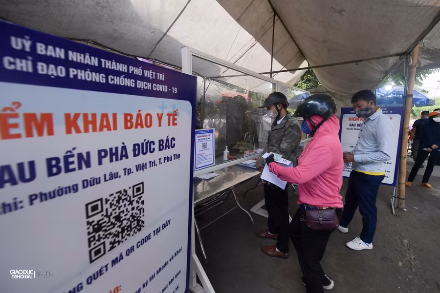 Để đảm bảo phòng chống dịch, chúng tôi thực hiện chở 50% số lượng hành khách trên 1 chuyến, vì vậy một chuyến chúng tôi chỉ chở được 35 hành khách.