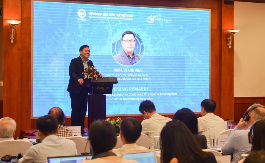 Viện trưởng Viện KHGD Việt Nam - GS Lê Anh Vinh phát biểu khai mạc Hội thảo.