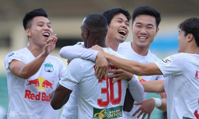 HAGL và Bình Dương bất phân thắng bại ở vòng 12 V.League