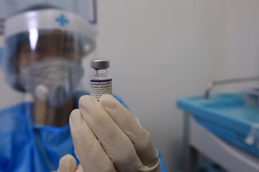 Loại vắc xin được sử dụng là Pfizer.