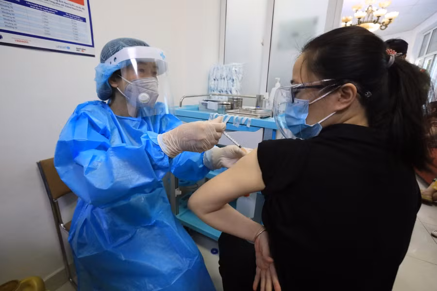 Được biết, trong sáng nay địa điểm này đã tiêm vắc xin phòng Covid-19 cho khoảng 500 sản phụ.