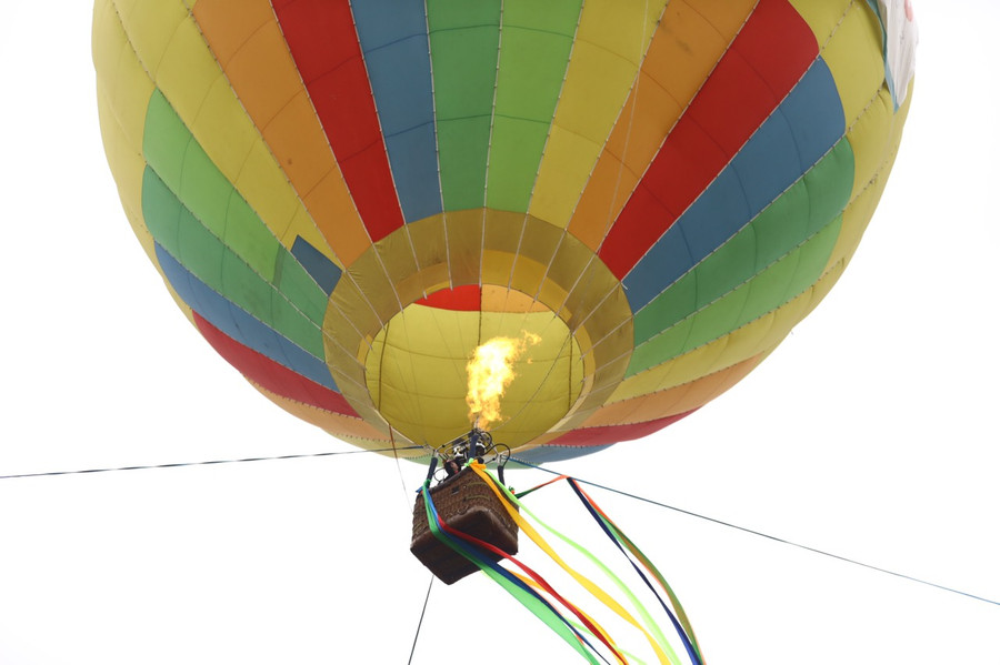 Khinh khí cầu tung bay đẹp mắt giữa lòng Thủ đô ảnh 6