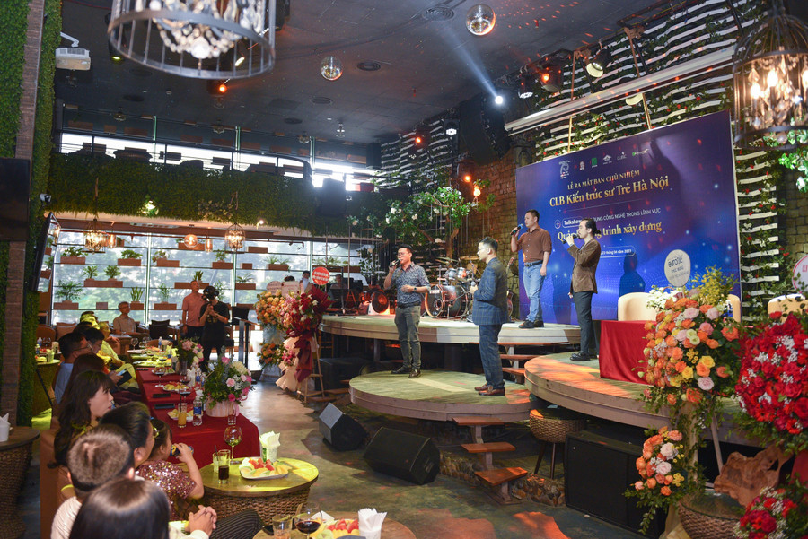 Chiều 23/4 diễn ra lễ ra mắt BCH CLB Kiến trúc sư trẻ Hà Nội. Chiều 23/4 diễn ra lễ ra mắt BCH CLB Kiến trúc sư trẻ Hà Nội.