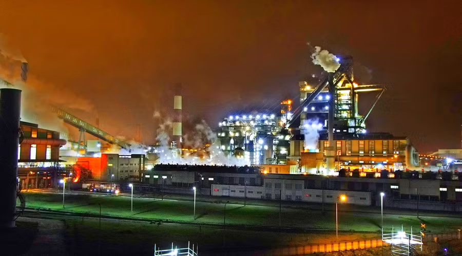 Một góc Nhà máy luyện thép