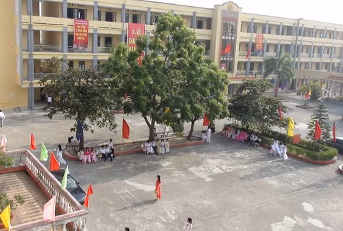 Tập thể giảng viên nhà trường