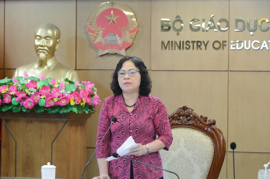 Thứ trưởng Ngô Thị Minh phát biểu chỉ đạo tại Hội thảo triển khai chương trình làm quen với tiếng Anh cho trẻ mẫu giáo.