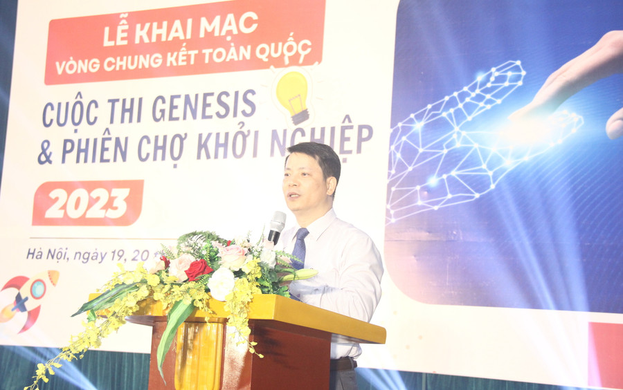 PGS.TS Trần Quang Tiến – Giám đốc Học viện Phụ nữ Việt Nam phát biểu tại Lễ khai mạc, PGS.TS Trần Quang Tiến – Giám đốc Học viện Phụ nữ Việt Nam phát biểu tại Lễ khai mạc,