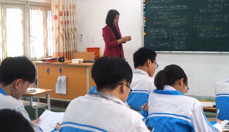 Tăng cường củng cố, nâng cao kiến thức cho học sinh, đáp ứng yêu cầu của kỳ thi tốt nghiệp THPT năm 2023.