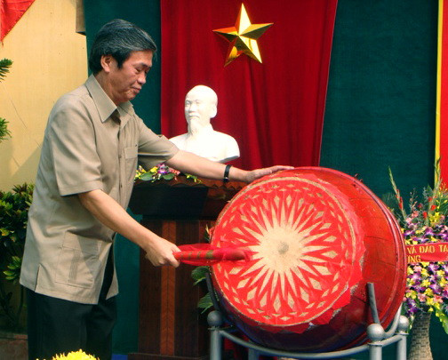 Cùng trống trường bước tới tương lai ảnh 1