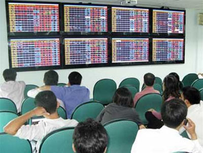 Sắc đỏ tiếp tục chiếm thế chủ đạo trên bảng giao dịch điện tử. Ảnh: Internet