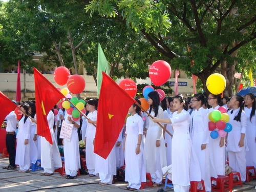 Trường Quốc học Quy Nhơn kỷ niệm 90 năm ngày thành lập trường và khai giảng năm học mới 2011-2012