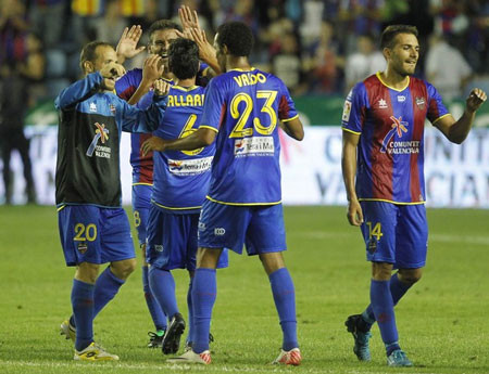 "Bé hạt tiêu" Levante gây sốc tại La Liga