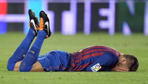 Barca mất Gerard Pique trong trận đại chiến với Valencia