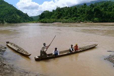 Sự học bên dòng sông Đà