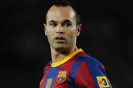 Rách gân kheo, Andres Iniesta nghỉ thi đấu 1 tháng