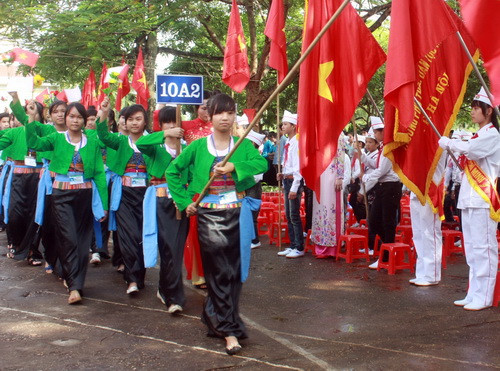 Trường PTDTNT Hà Nội khai giảng năm học 2011-2012. Ảnh, gdtd.vn Trường PTDTNT Hà Nội khai giảng năm học 2011-2012. Ảnh, gdtd.vn