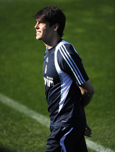 "Đại gia" nước Pháp trải thảm đón Kaka