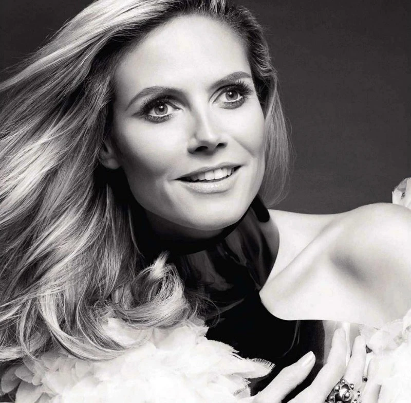 Heidi Klum ấn tượng trên Harper"s Bazaar