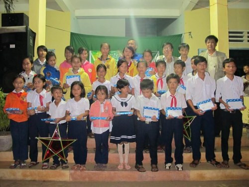 Một trung thu ấm áp yêu thương ảnh 5